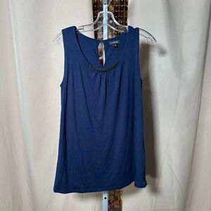 Le Château Navy Blue Sleeveless Top XS Keyhole Neckline Gold Bar Accent